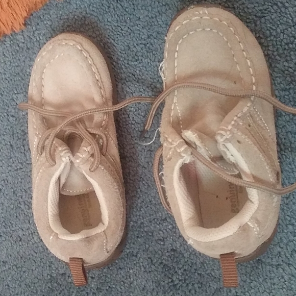 Boy's shoes - Picture 2 of 3